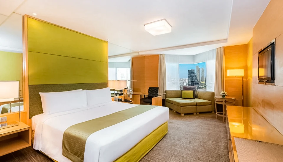 هتل هالیدی این سیلوم بانکوک